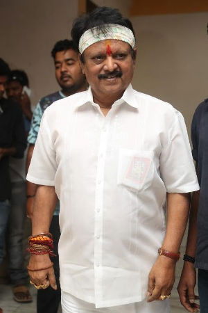 Фото  (Kodi Ramakrishna)