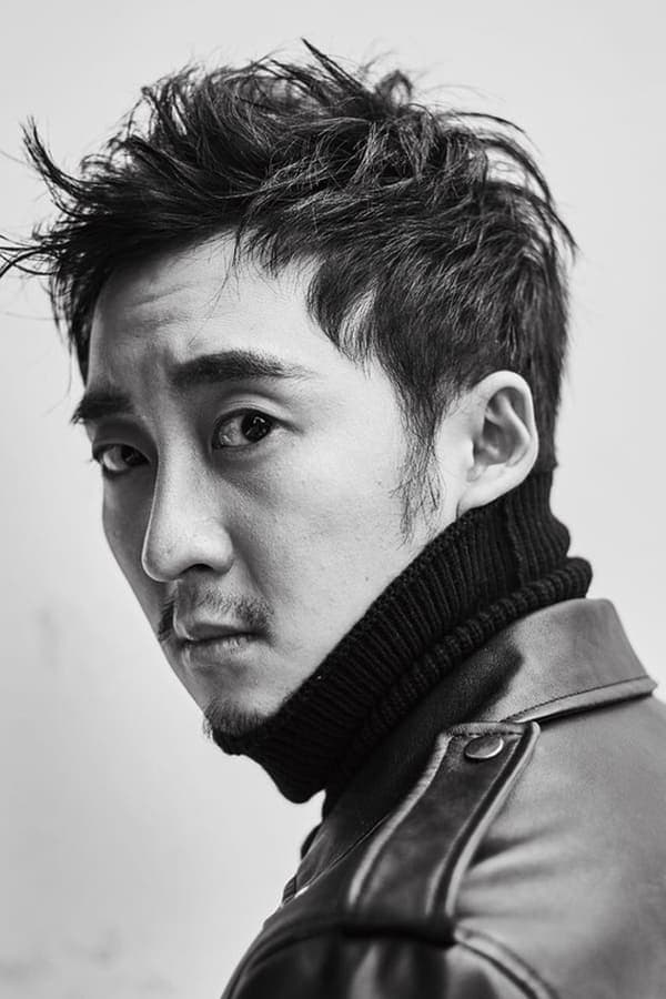 Фото  (Elton Tang)