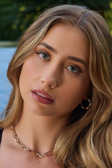 Фото  (Lily Phillips)