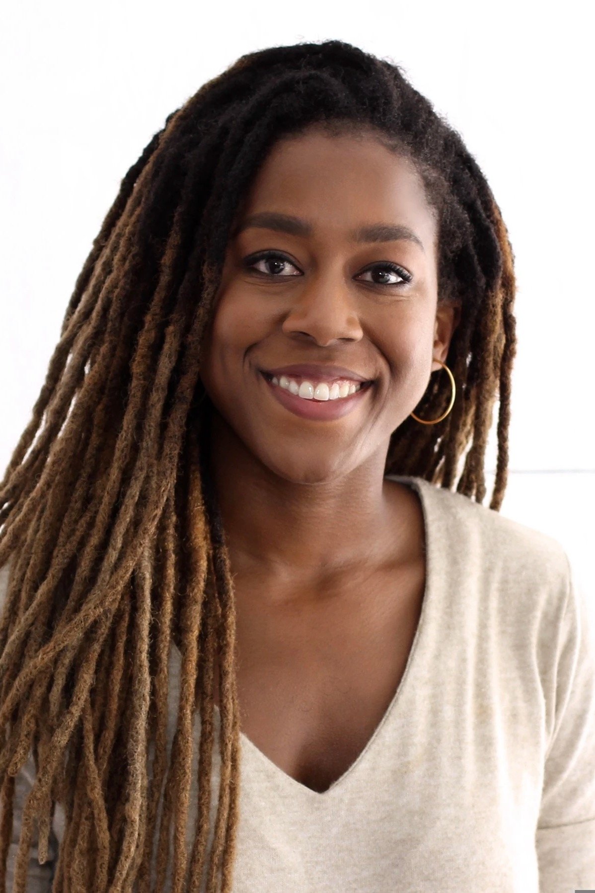 Фото  (Tomi Adeyemi)