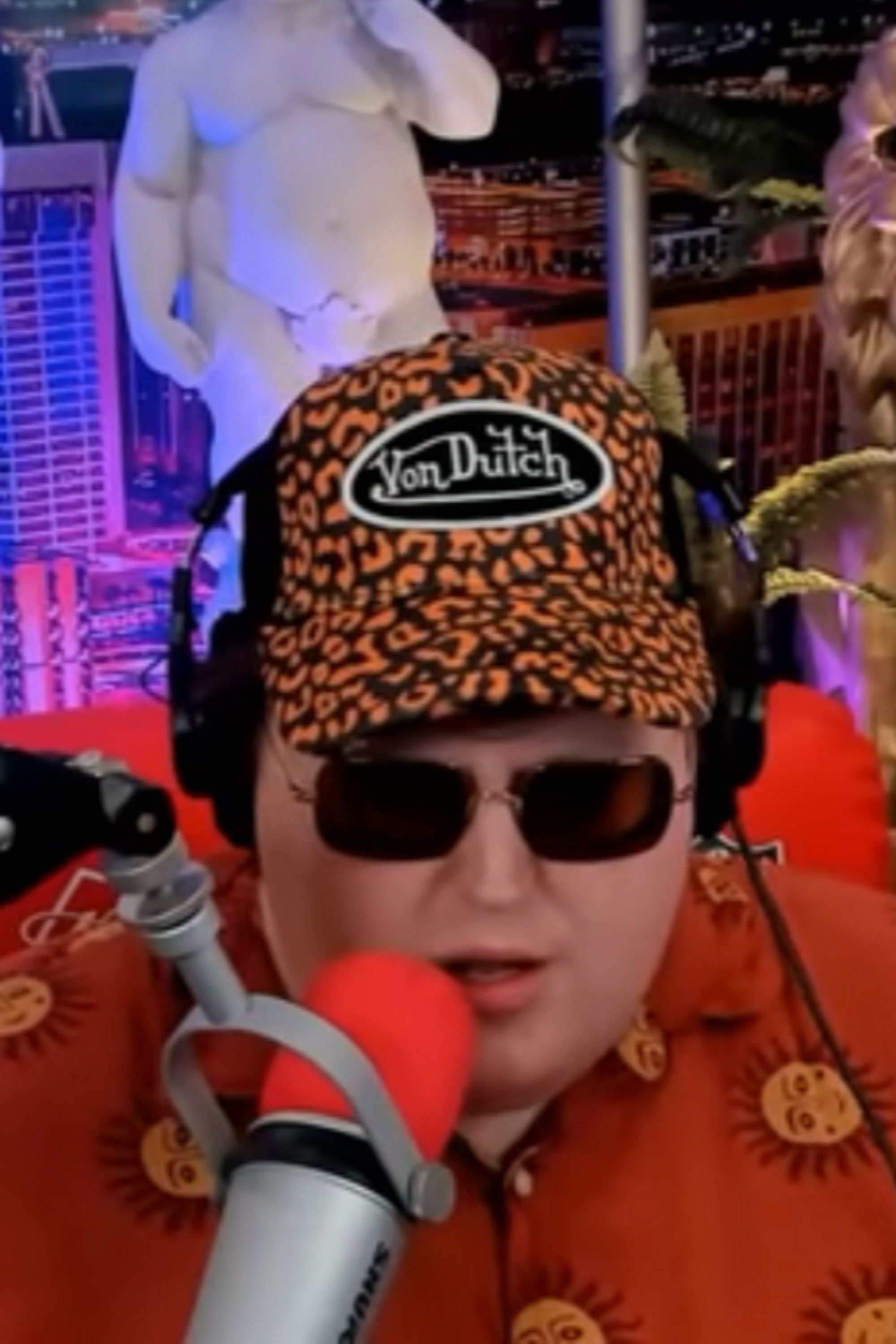 Фото  (Ashton Parks)