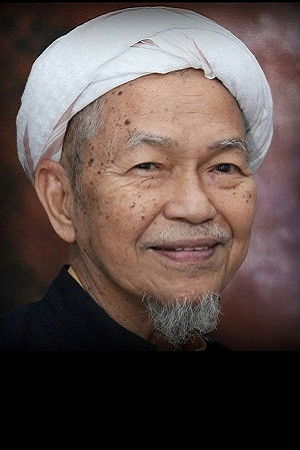 Фото  (Nik Abdul Aziz Nik Mat)