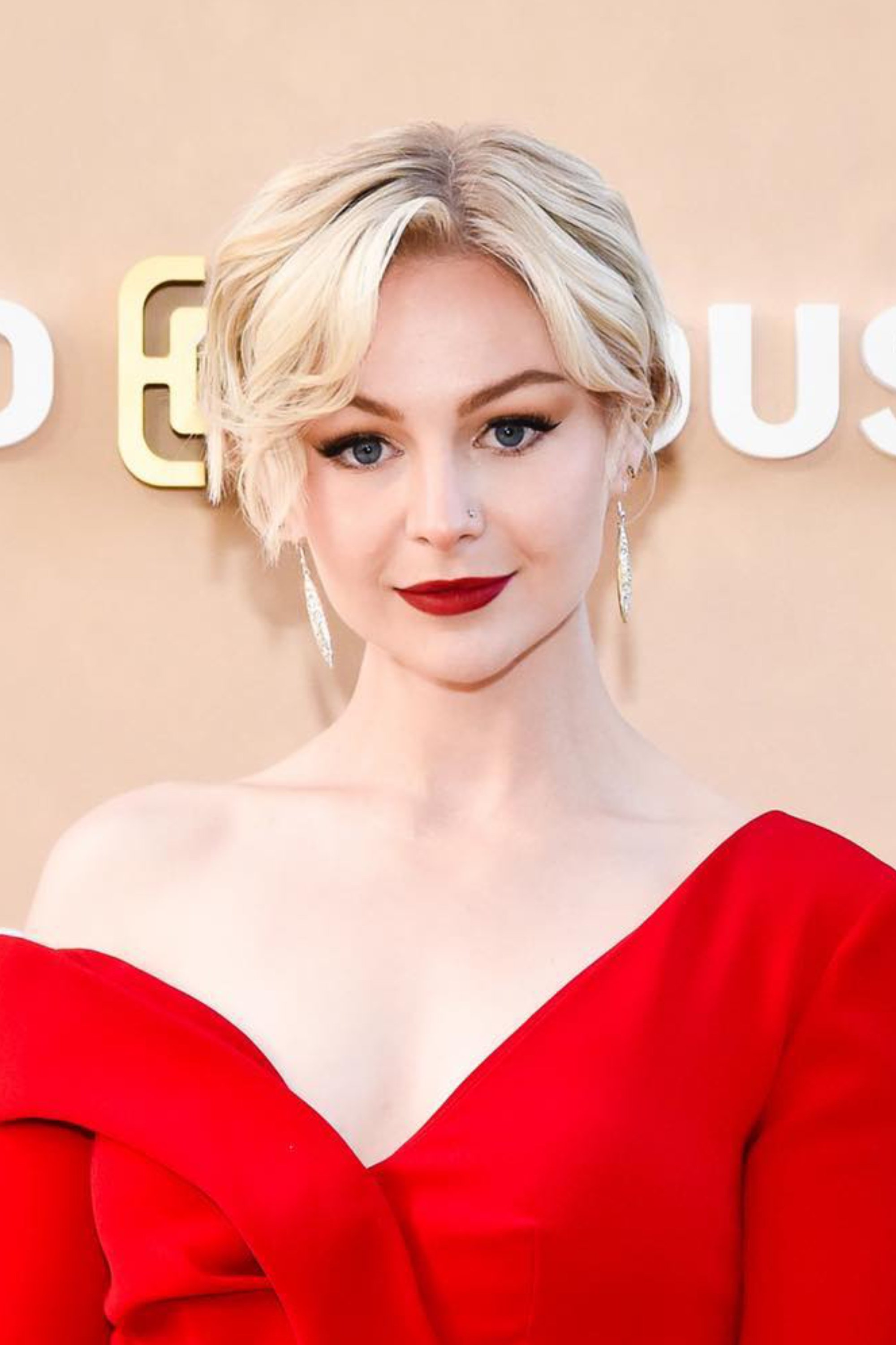 Фото  (Kris Collins)