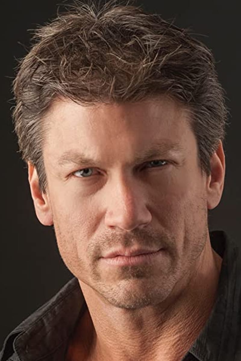 Фото Пол Логан (Paul Logan)