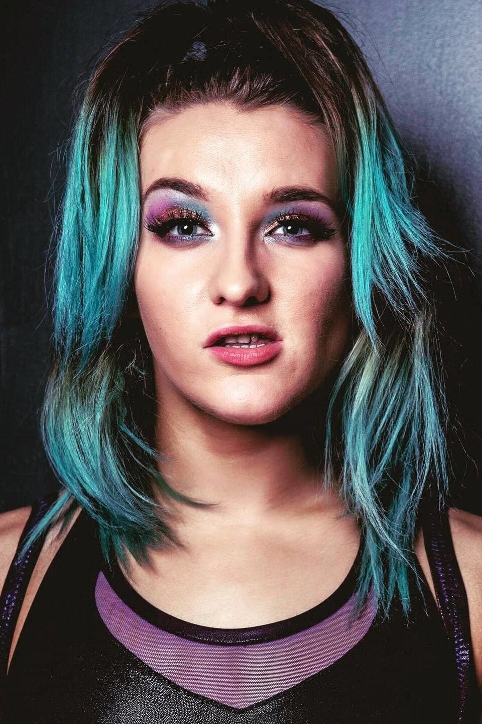 Фото  (Chloe Smith)