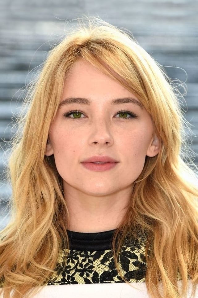 Фото Хейли Беннетт (Haley Bennett)