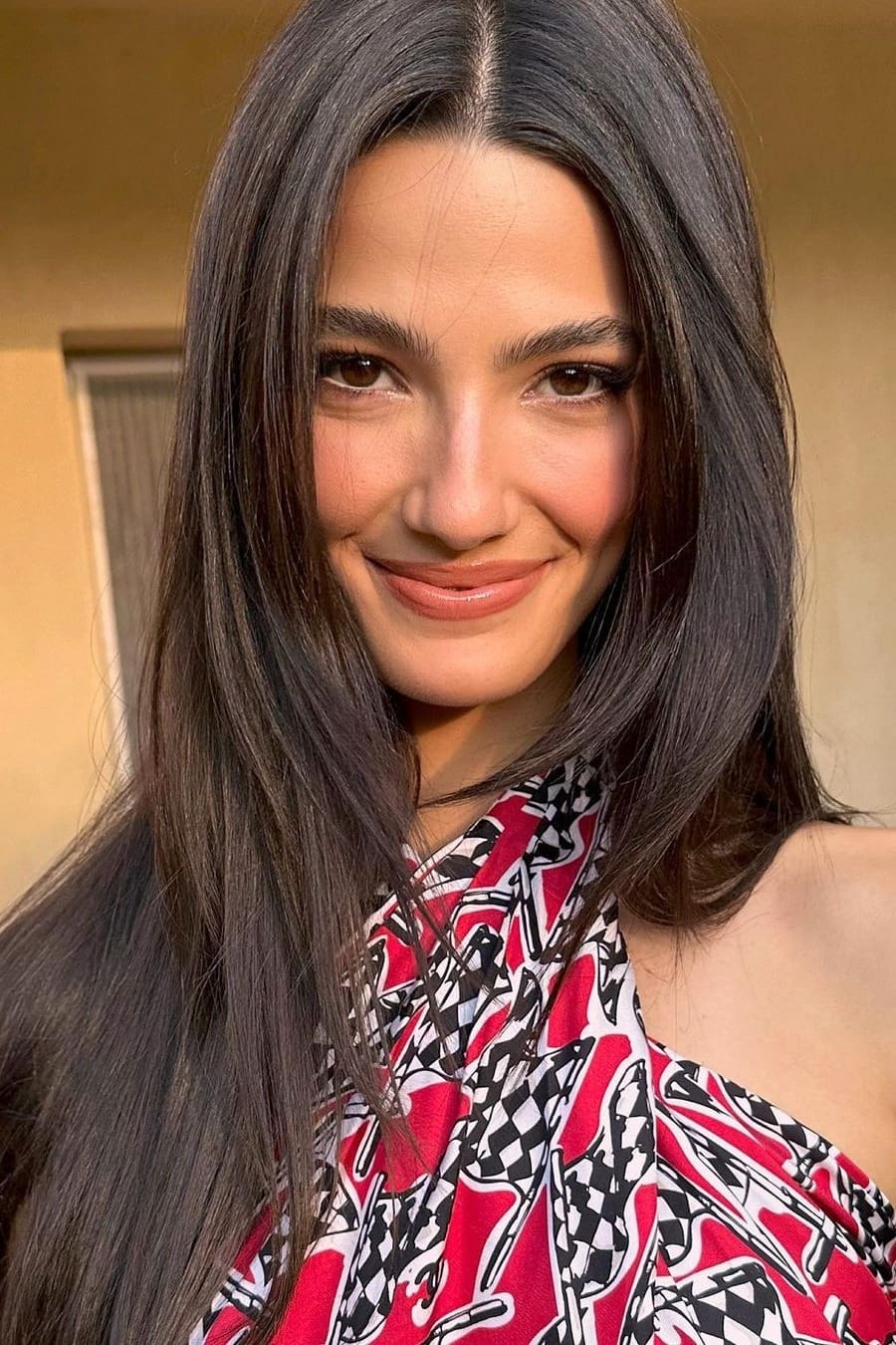 Фото  (Tara Emad)