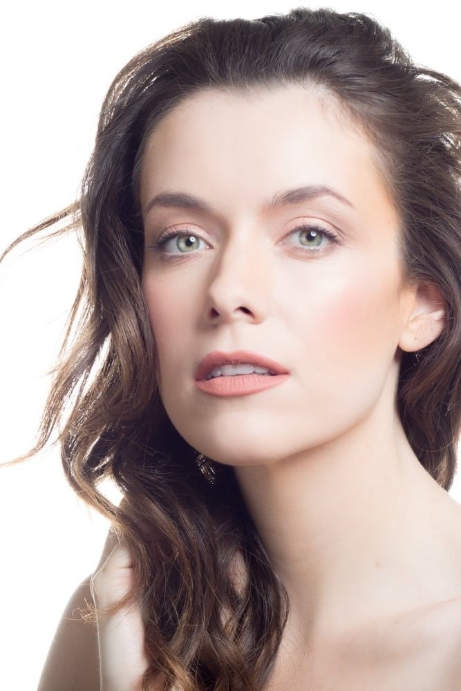 Фото  (Ashlynn Yennie)