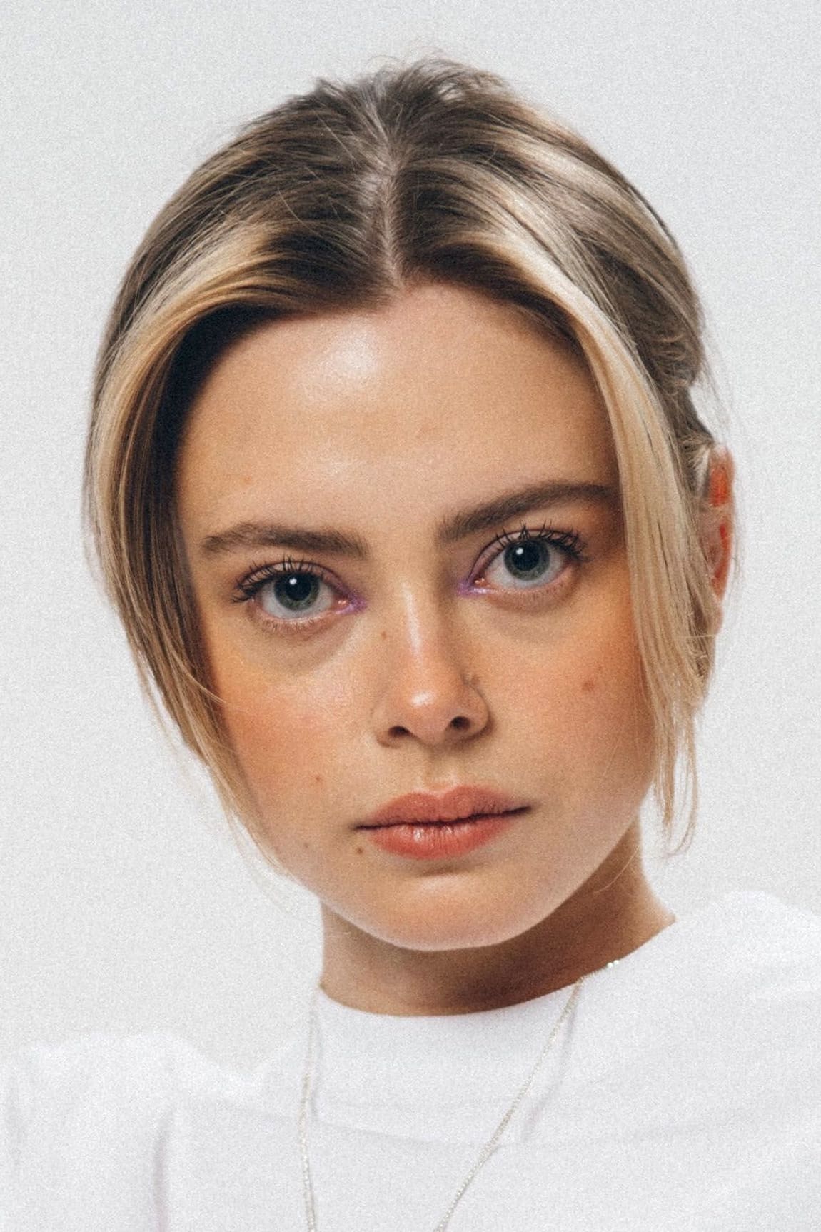 Фото  (Elli Rhiannon Müller Osborne)