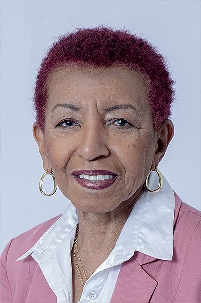 Фото  (Leci Brandão)