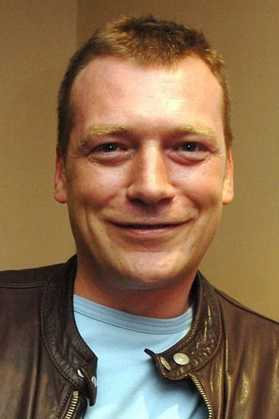 Фото  (Colin Buchanan)