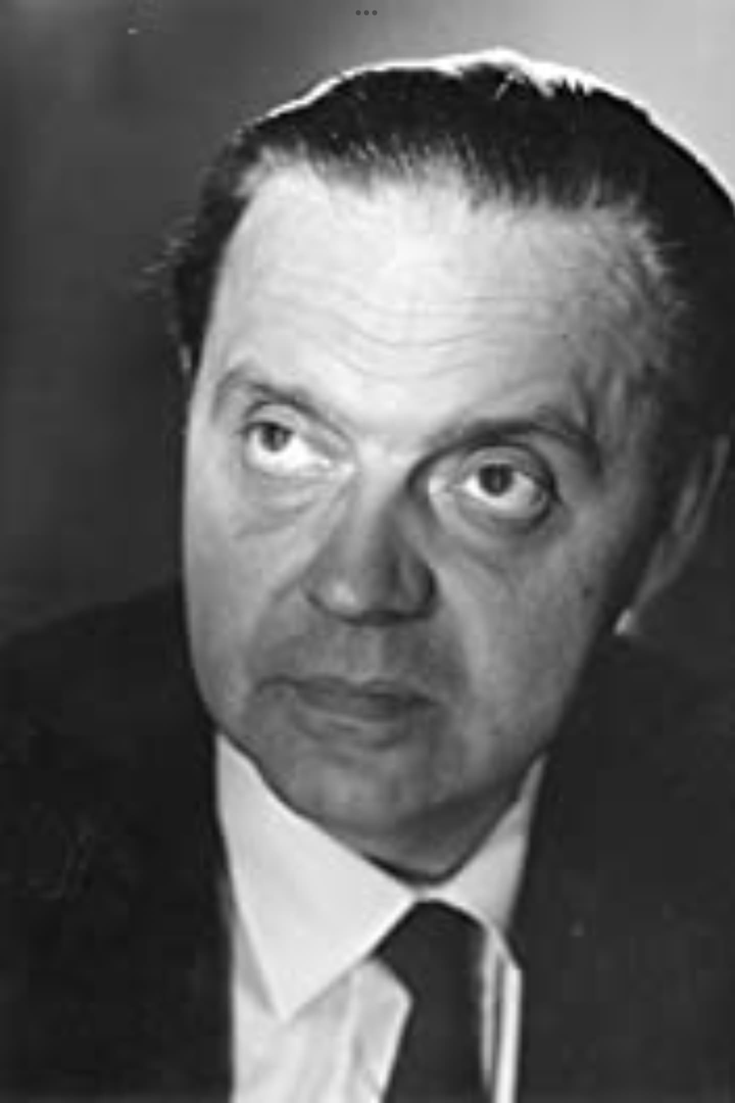 Фото  (Géza von Radványi)