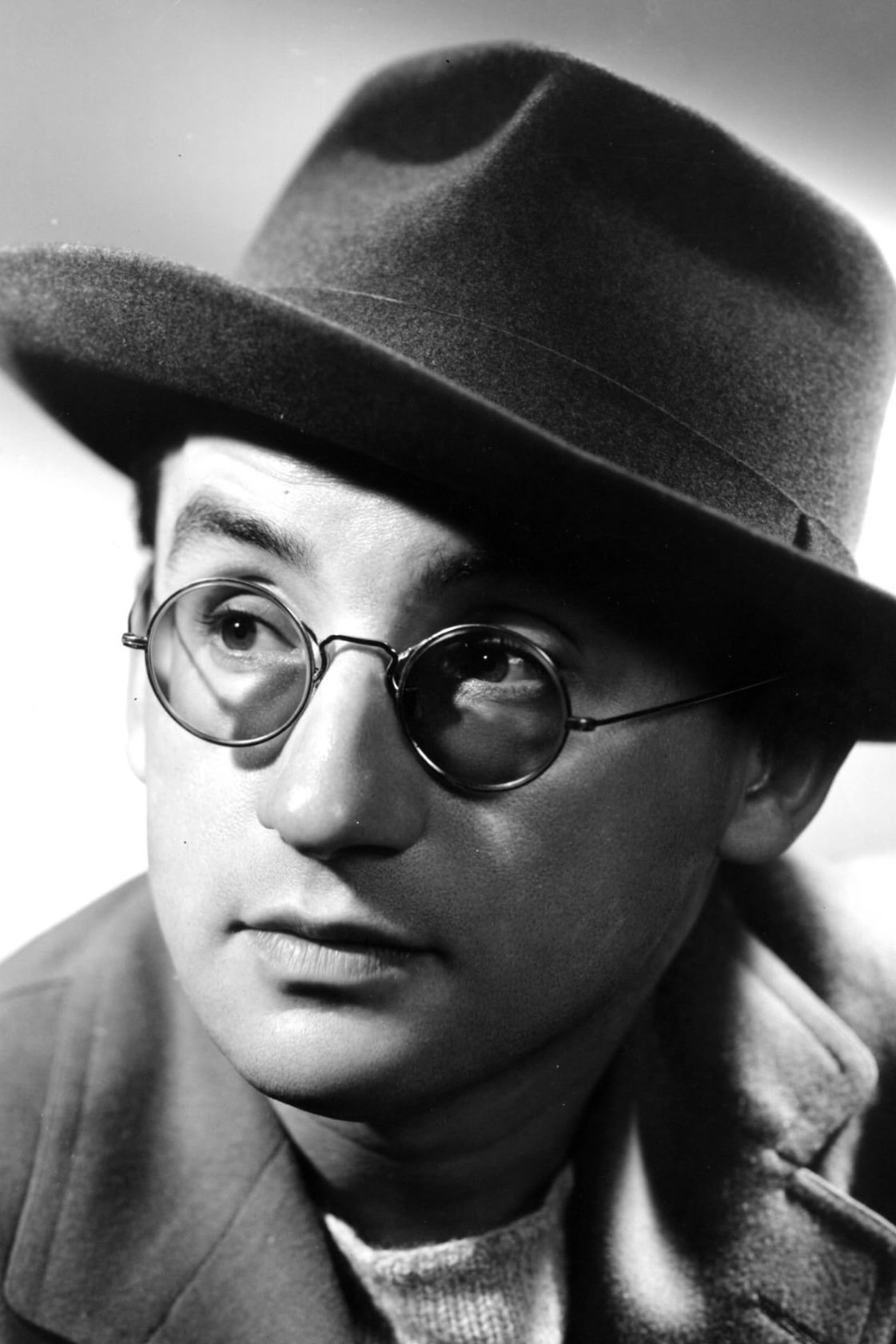 Фото  (Arch Oboler)