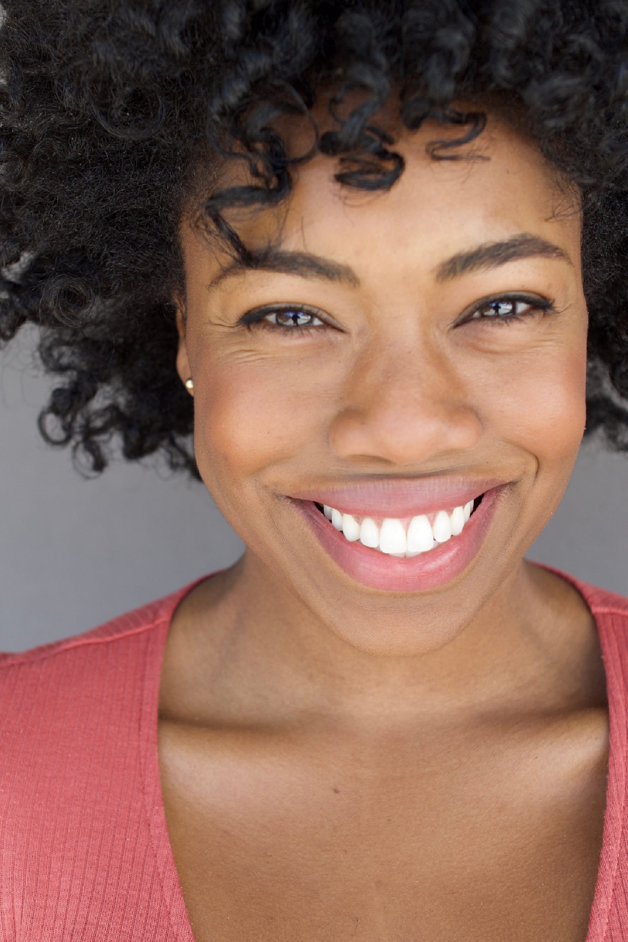 Фото Эшли Кристал Хейрстон (Ashleigh Crystal Hairston)