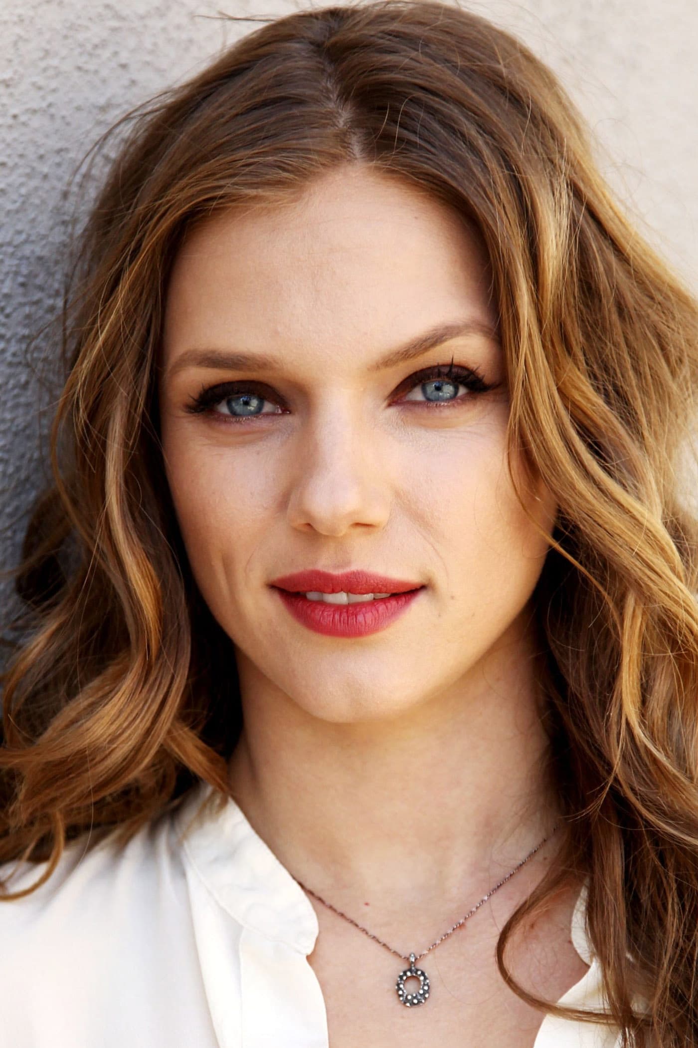 Фото Трейси Спиридакос (Tracy Spiridakos)