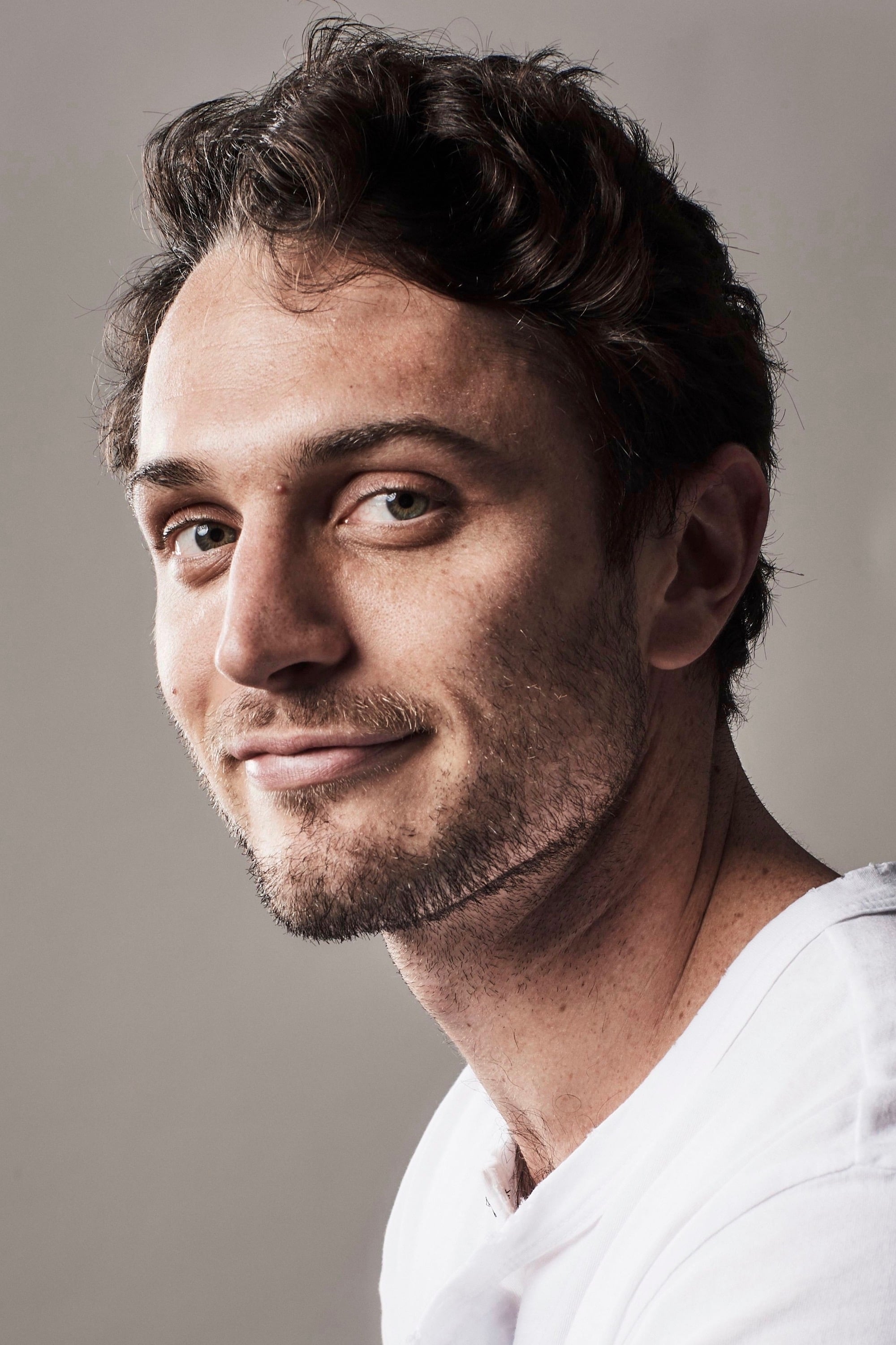 Фото Колин Вуделл (Colin Woodell)