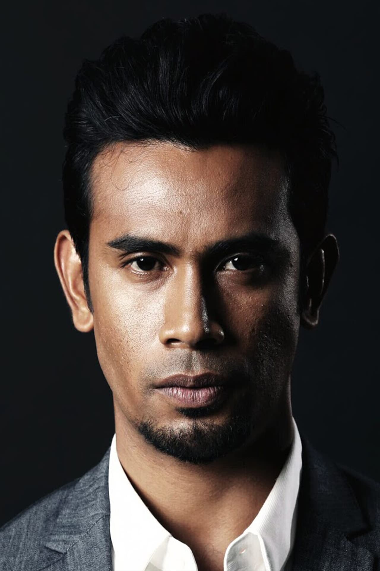 Фото Реми Ишак (Remy Ishak)
