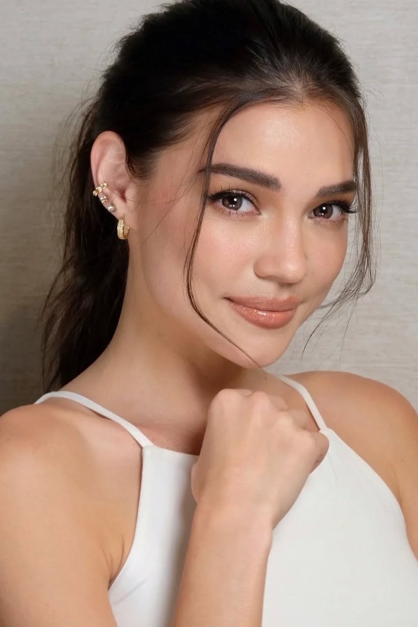 Фото  (Rhian Ramos)