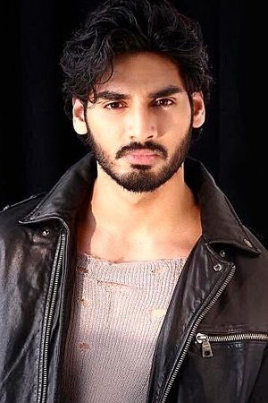 Фото  (Ahan Shetty)