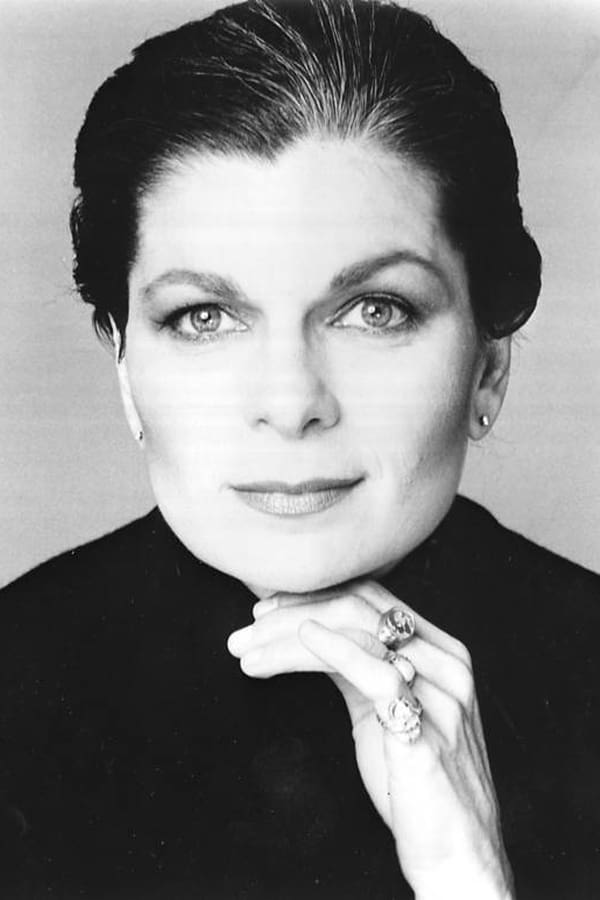 Фото  (Ronnie Claire Edwards)