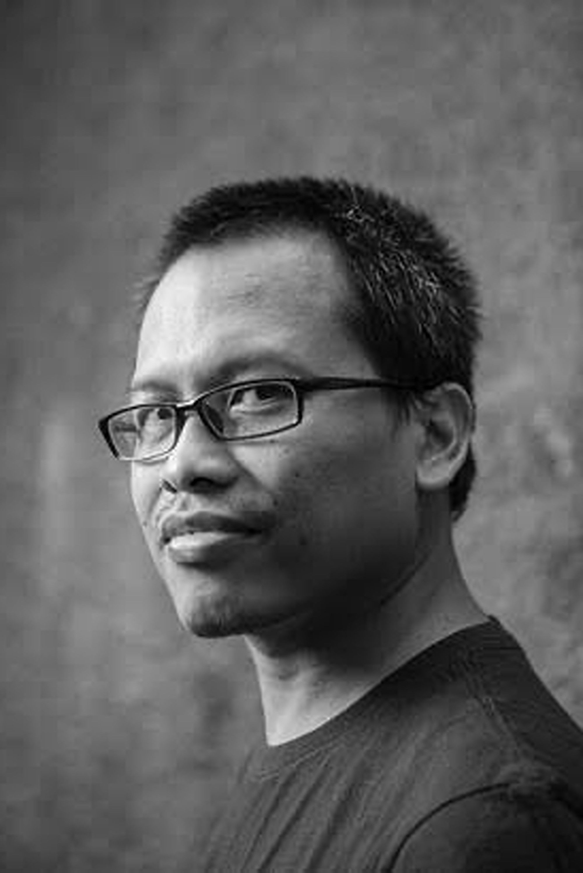 Фото  (Eka Kurniawan)