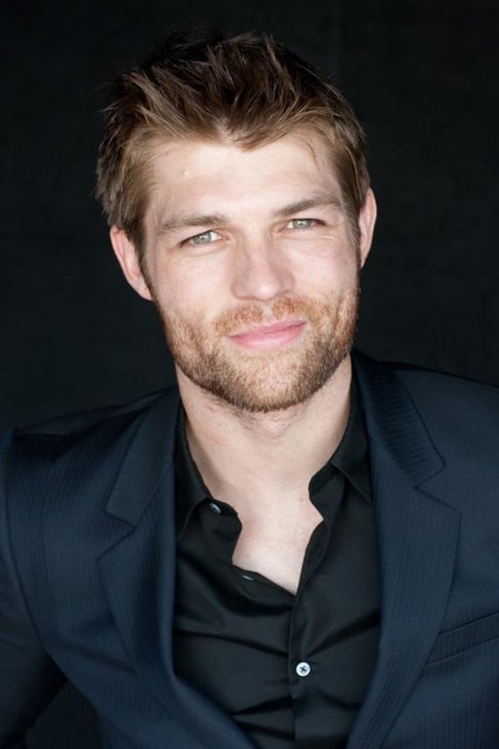 Фото Лиам Макинтайр (Liam McIntyre)