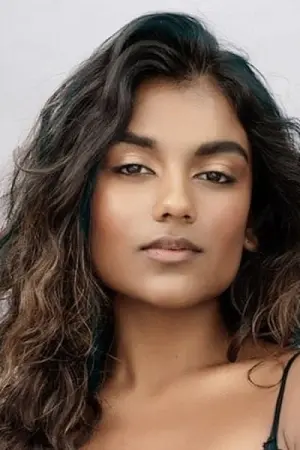 Фото Симона Эшли (Simone Ashley) #8381