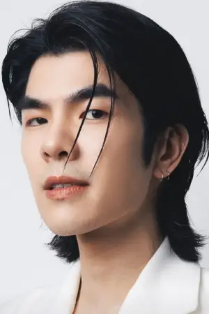 Фото  (Phakphum Romsaithong) #343233