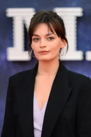 Фото Эмма Маки (Emma Mackey) #4584