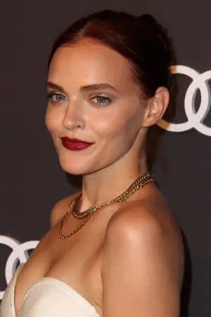 Фото Мадлен Брюэр (Madeline Brewer) #154475