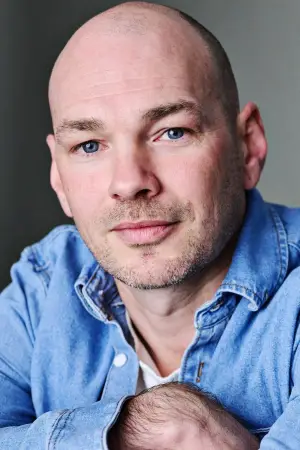 Фото Коннор Миллс #341254