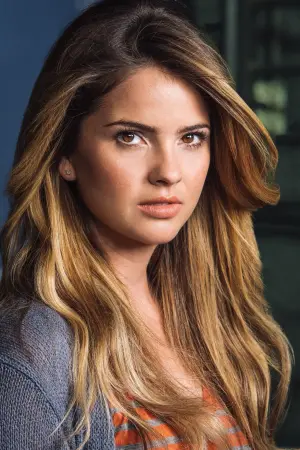 Фото Шелли Хенниг (Shelley Hennig) #74853