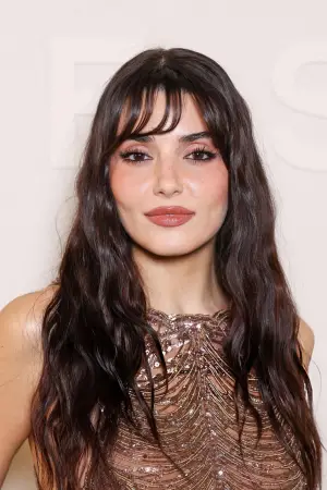 Фото Ханде Эрчел (Hande Erçel) #349098