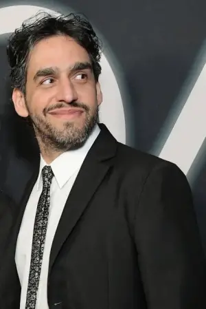 Фото Зал Батманглидж (Zal Batmanglij) #334936