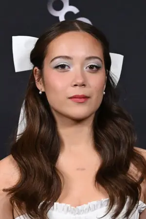 Фото  (Laufey) #343575