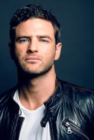 Фото Бернард Керри #302613