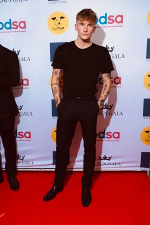 Фото Льюис Сантер #129055