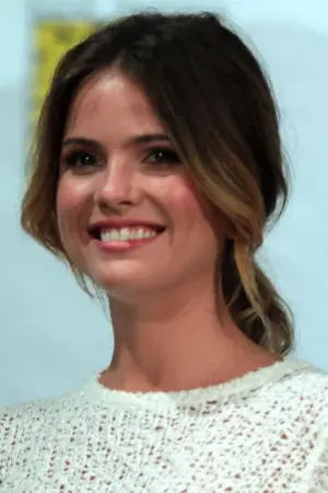 Фото Шелли Хенниг (Shelley Hennig) #74854