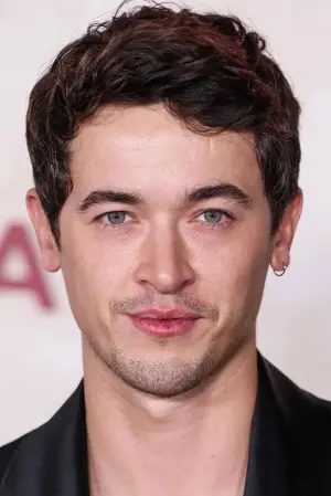 Фото Том Блит (Tom Blyth) #69802