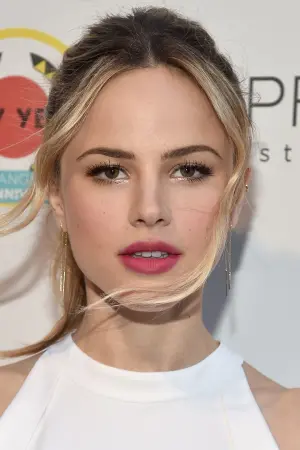 Фото Хэлстон Сейдж (Halston Sage) #25729