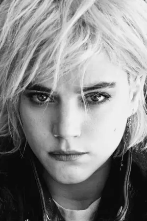 Фото СоКо (SoKo) #64403