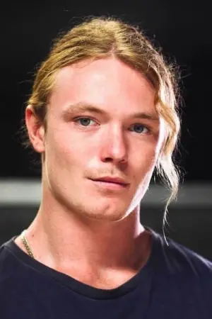 Фото Ари Маккарти #7313