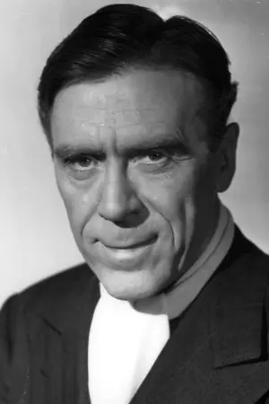 Фото Лео Дж. Кэрролл #82615