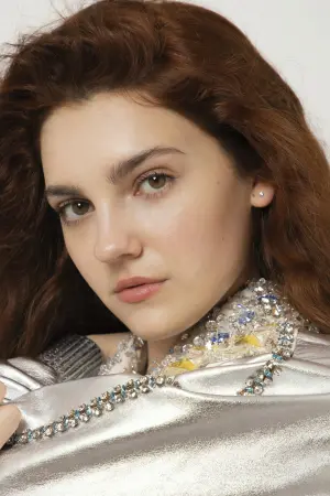 Фото Эмили Кэри #35723