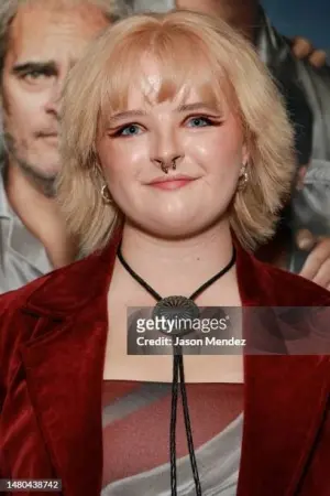 Фото Милли Шапиро #200272