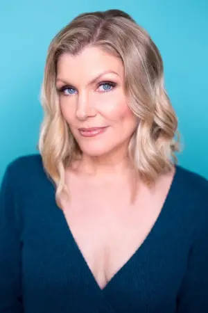 Фото Эрин Мэтьюз #50377