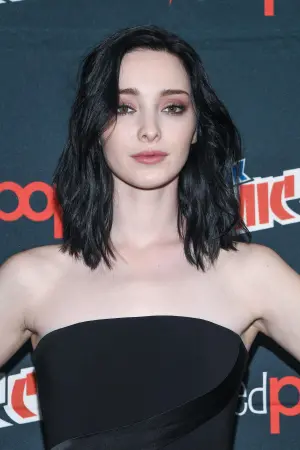 Фото Эмма Дюмон (Emma Dumont) #2934