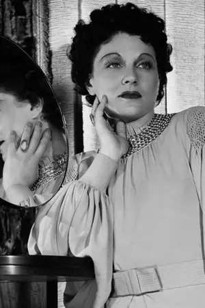 Фото Люси Мангейм #145071