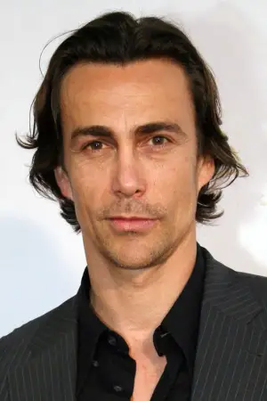 Фото Дэниел Бернхардт #327429