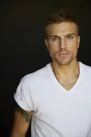 Фото Люк Галбрансон #134099